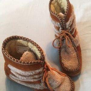 ⭐️Vintage suede and fur boots⭐️